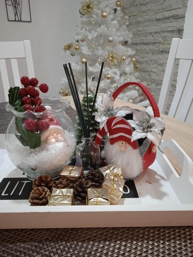 Apartman Danijela Otocsán Kültér fotó